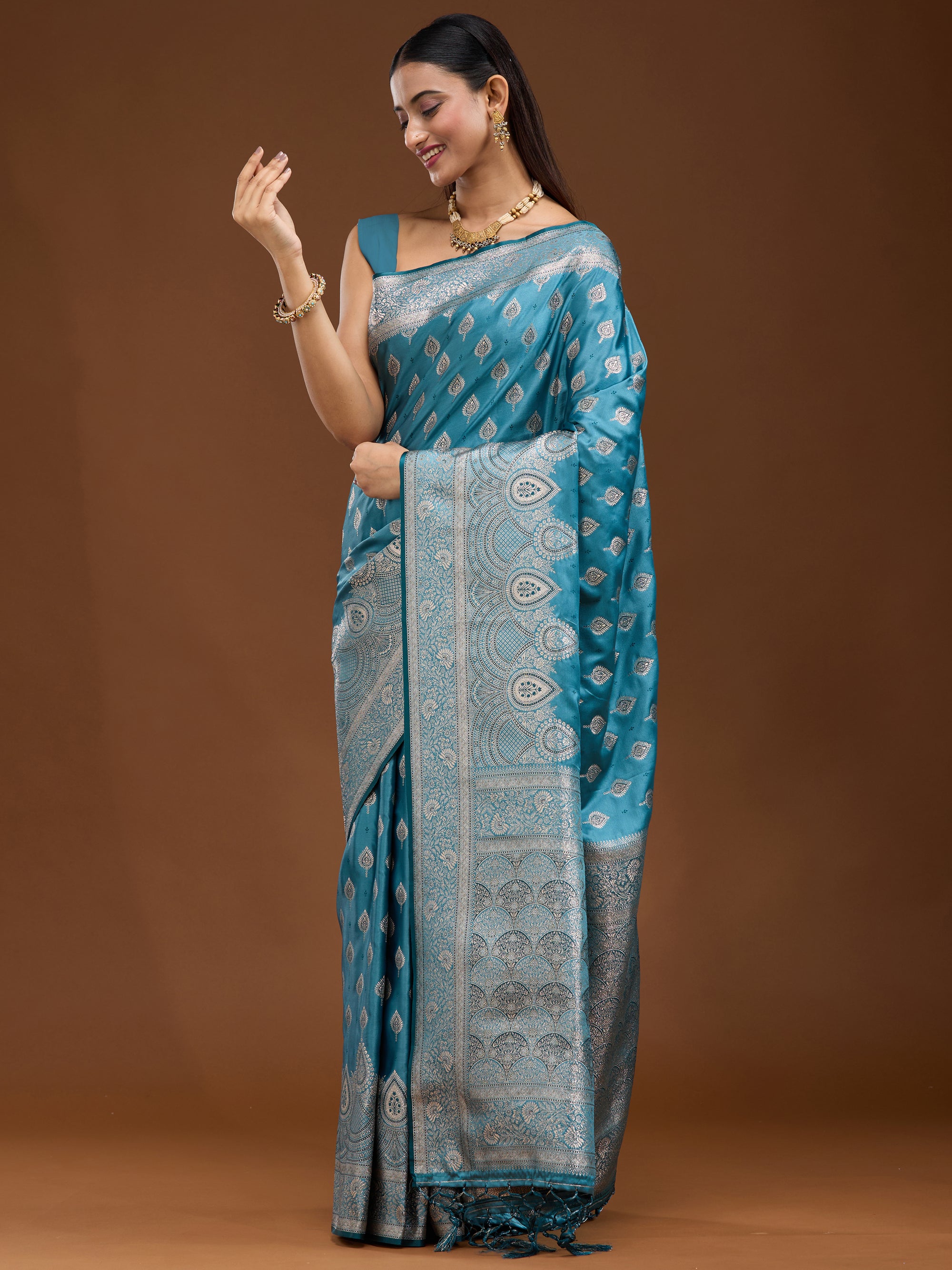 Ishani - Firozi