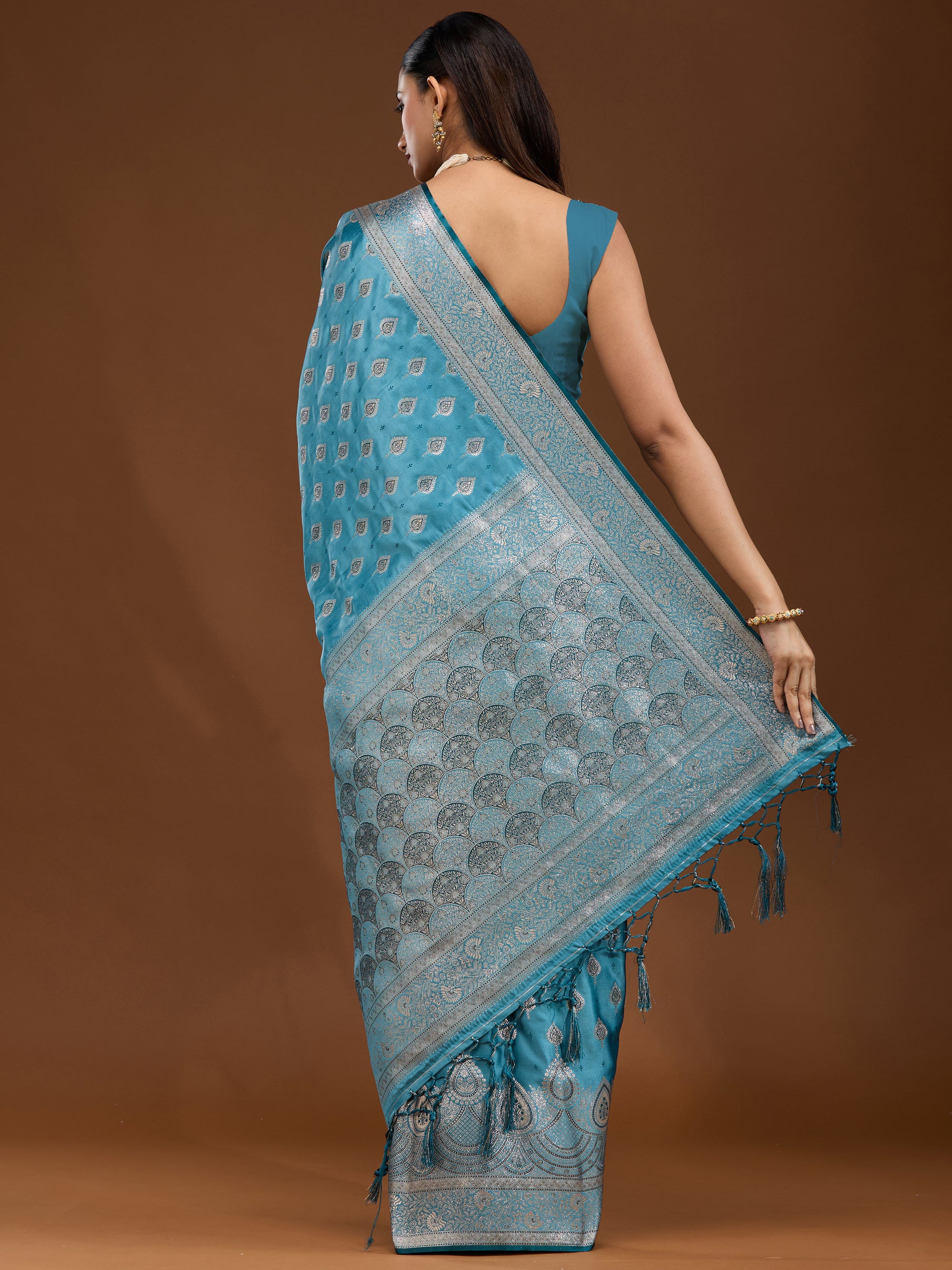 Ishani - Firozi