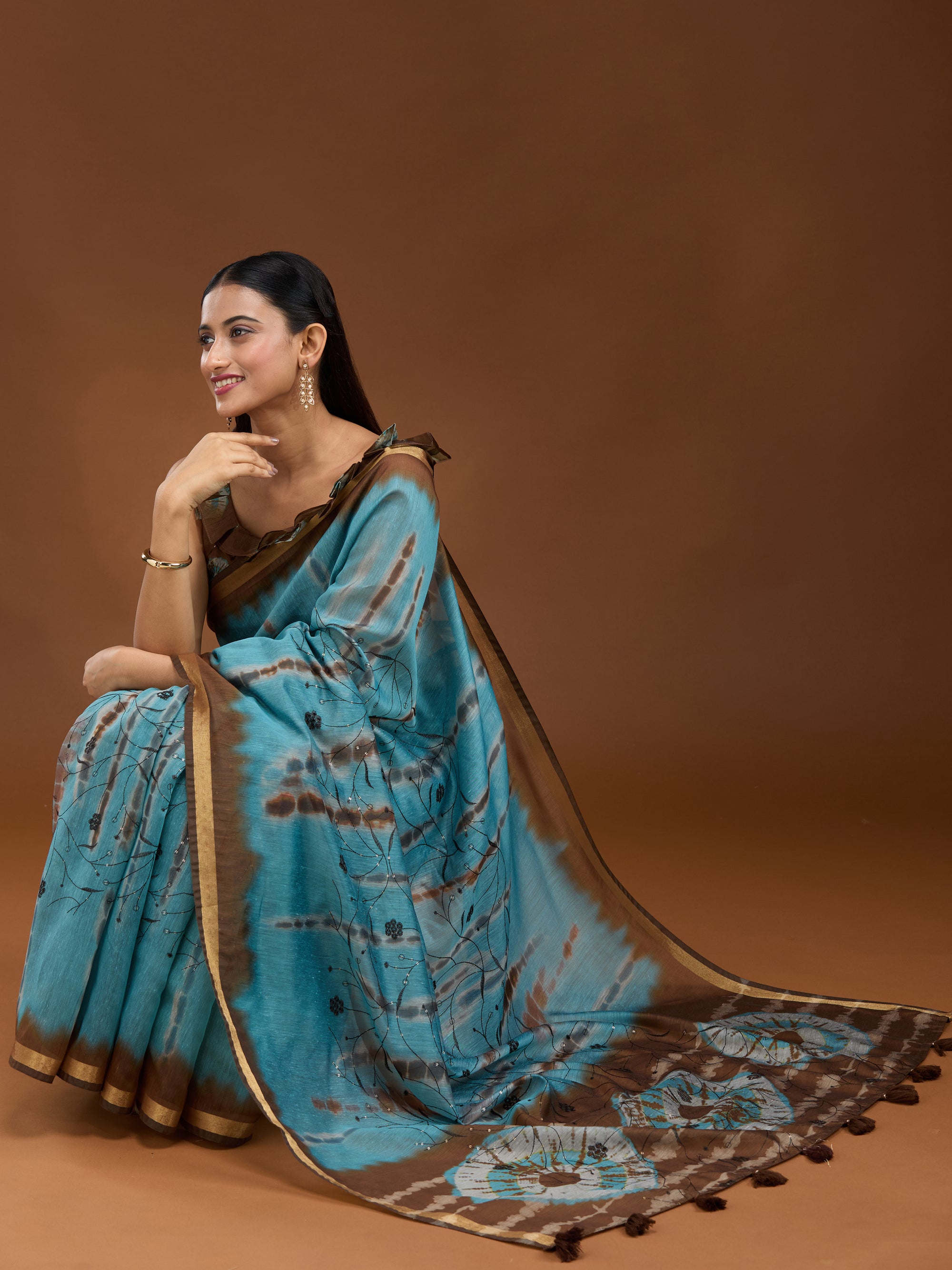 Pleasant Hues - Blue Brown