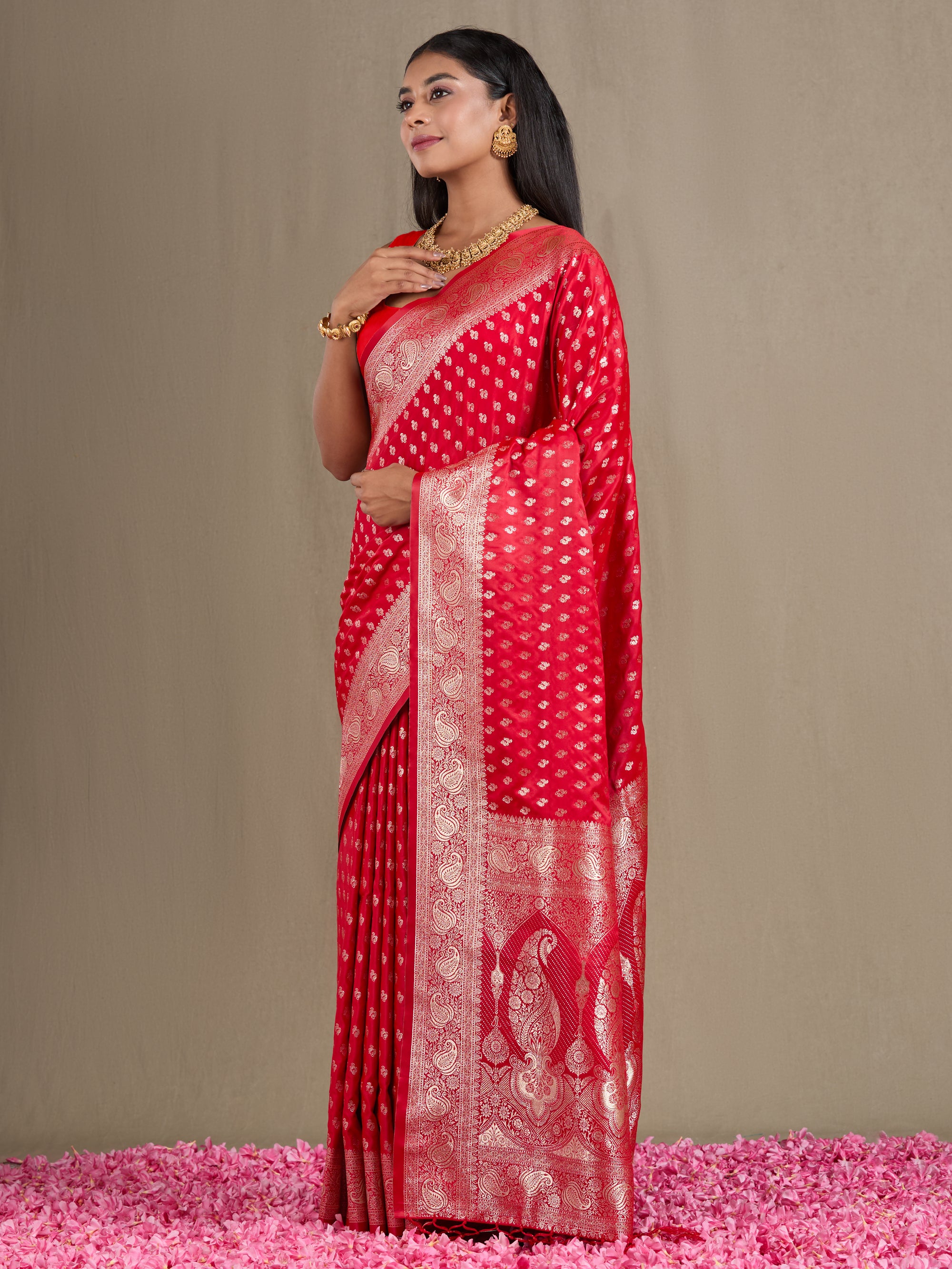 Swara - Red