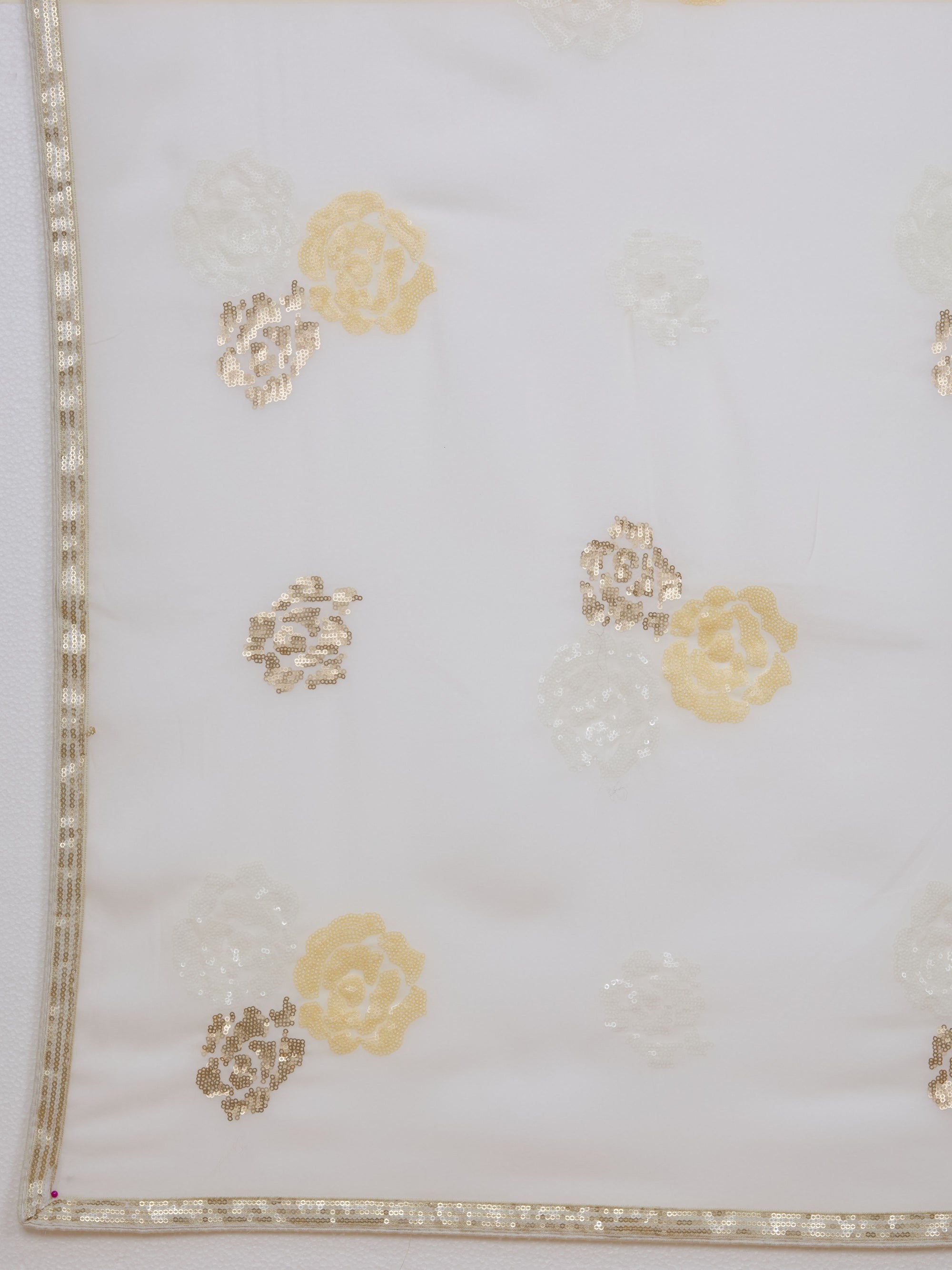 Bunch Of Roses - Off-White