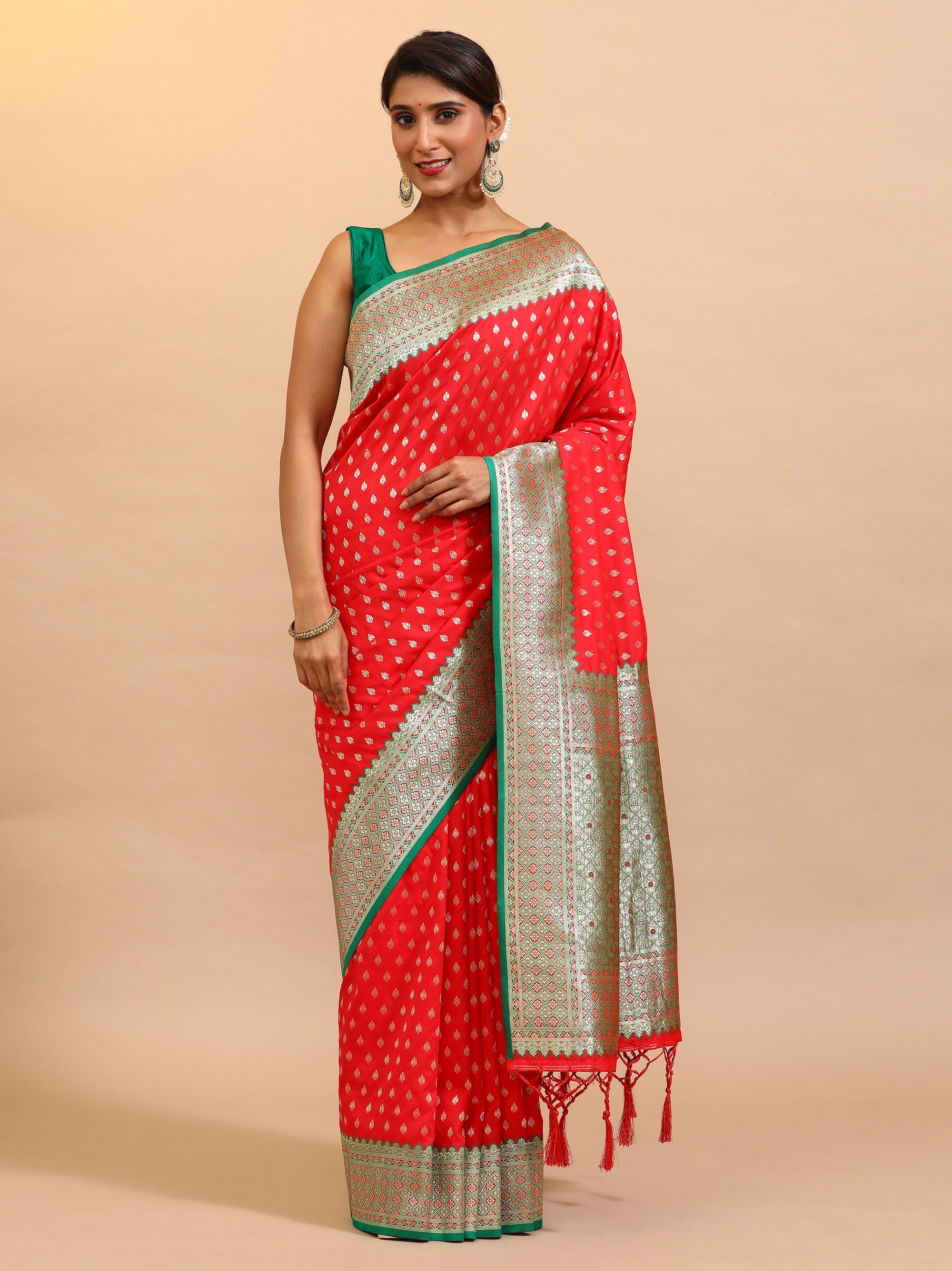 Aarzoo - Red