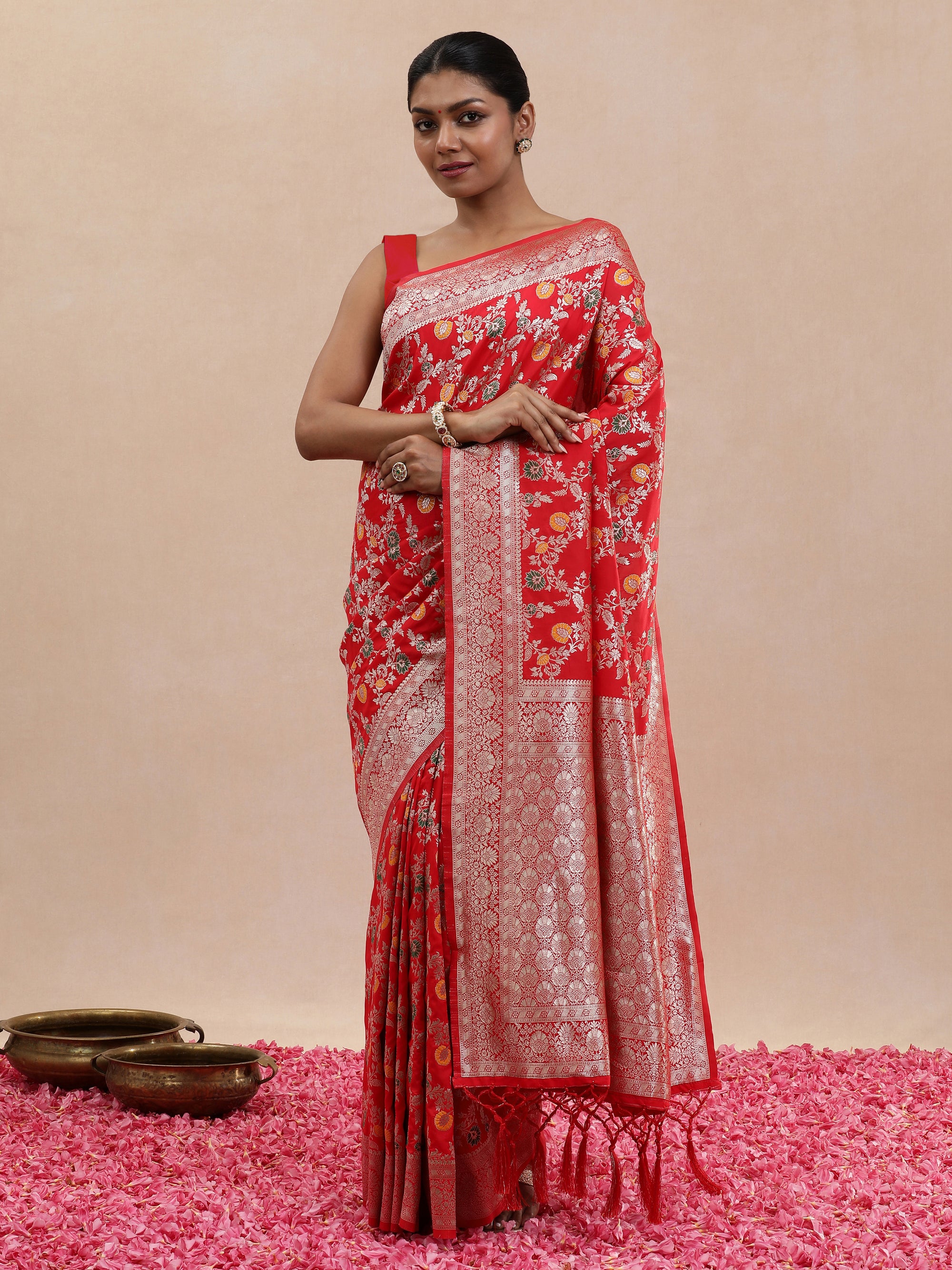Vyara - Red