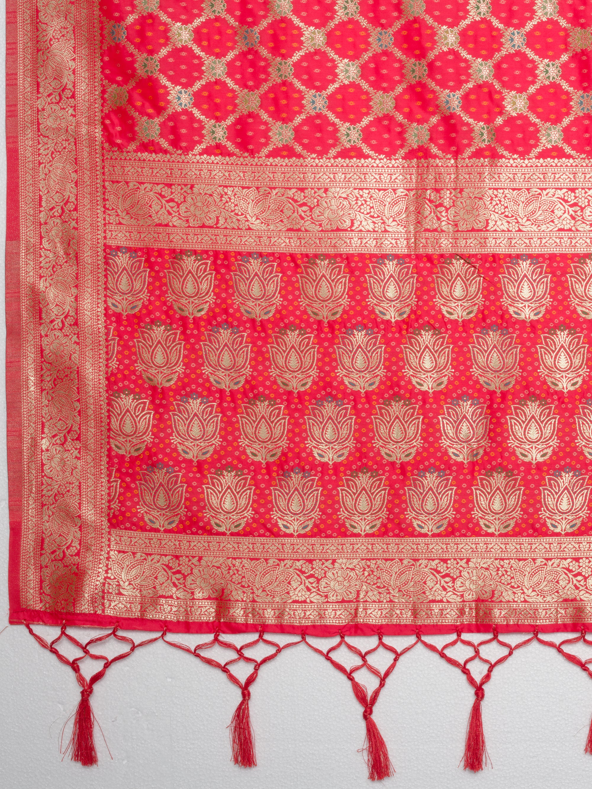 Queen Of Aravallis - Red