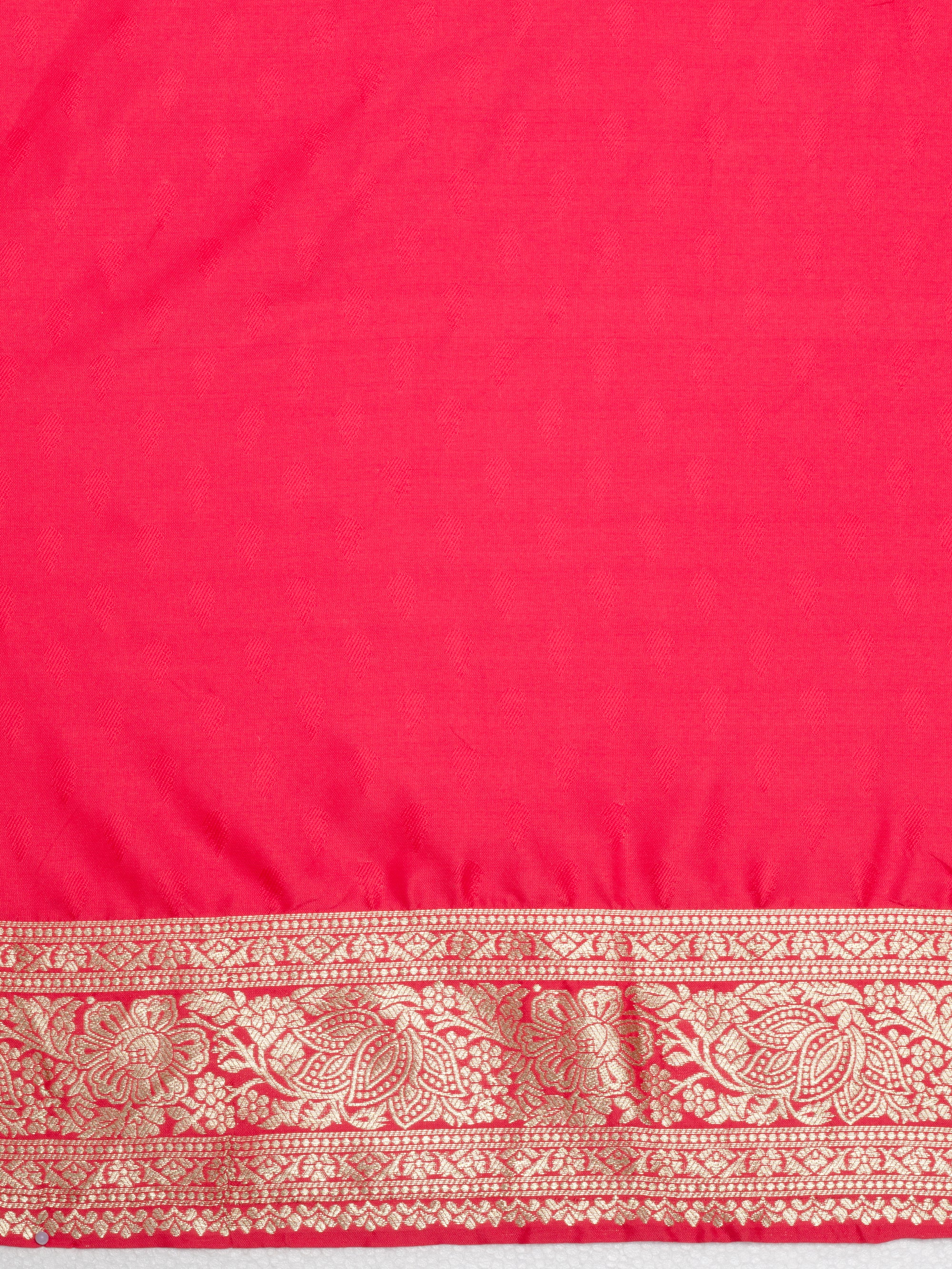 Queen Of Aravallis - Red