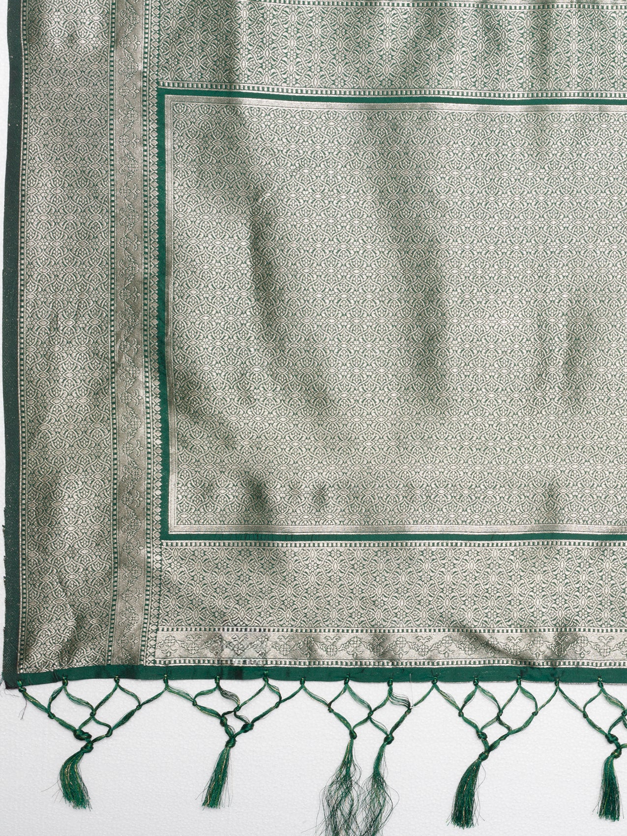 Vamika - Emerald Green