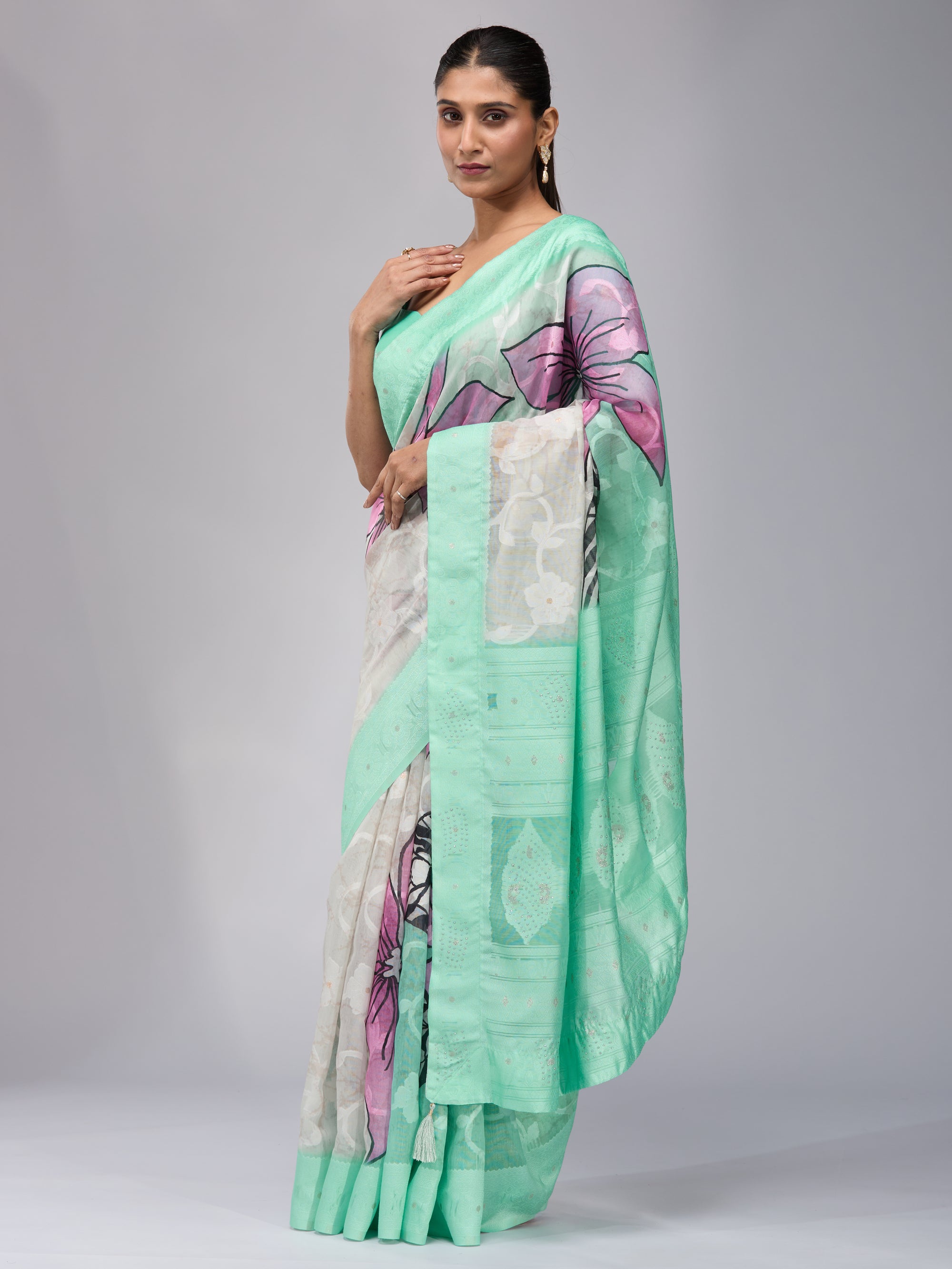 Bahaara - Beige & Green