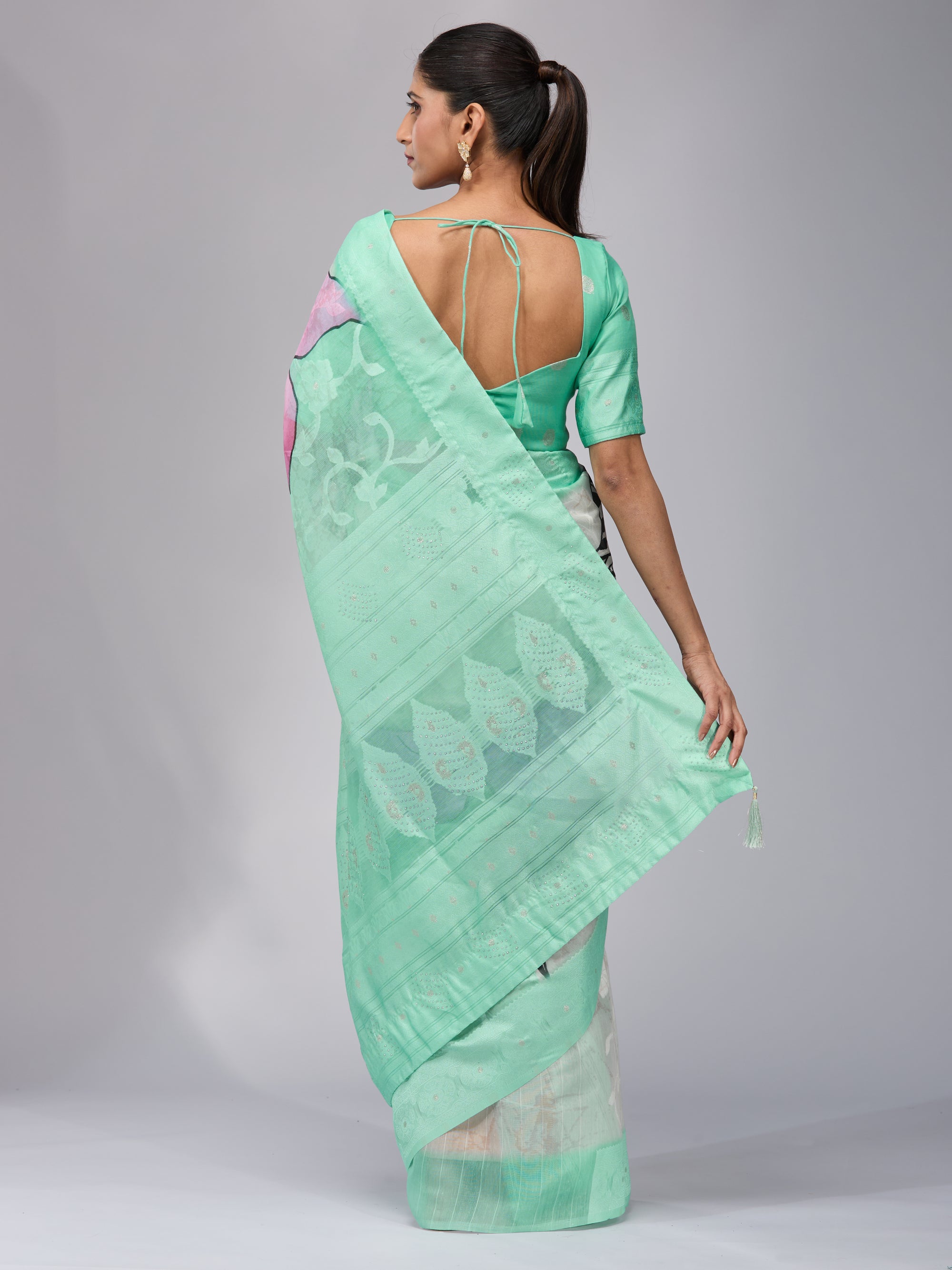 Bahaara - Beige & Green