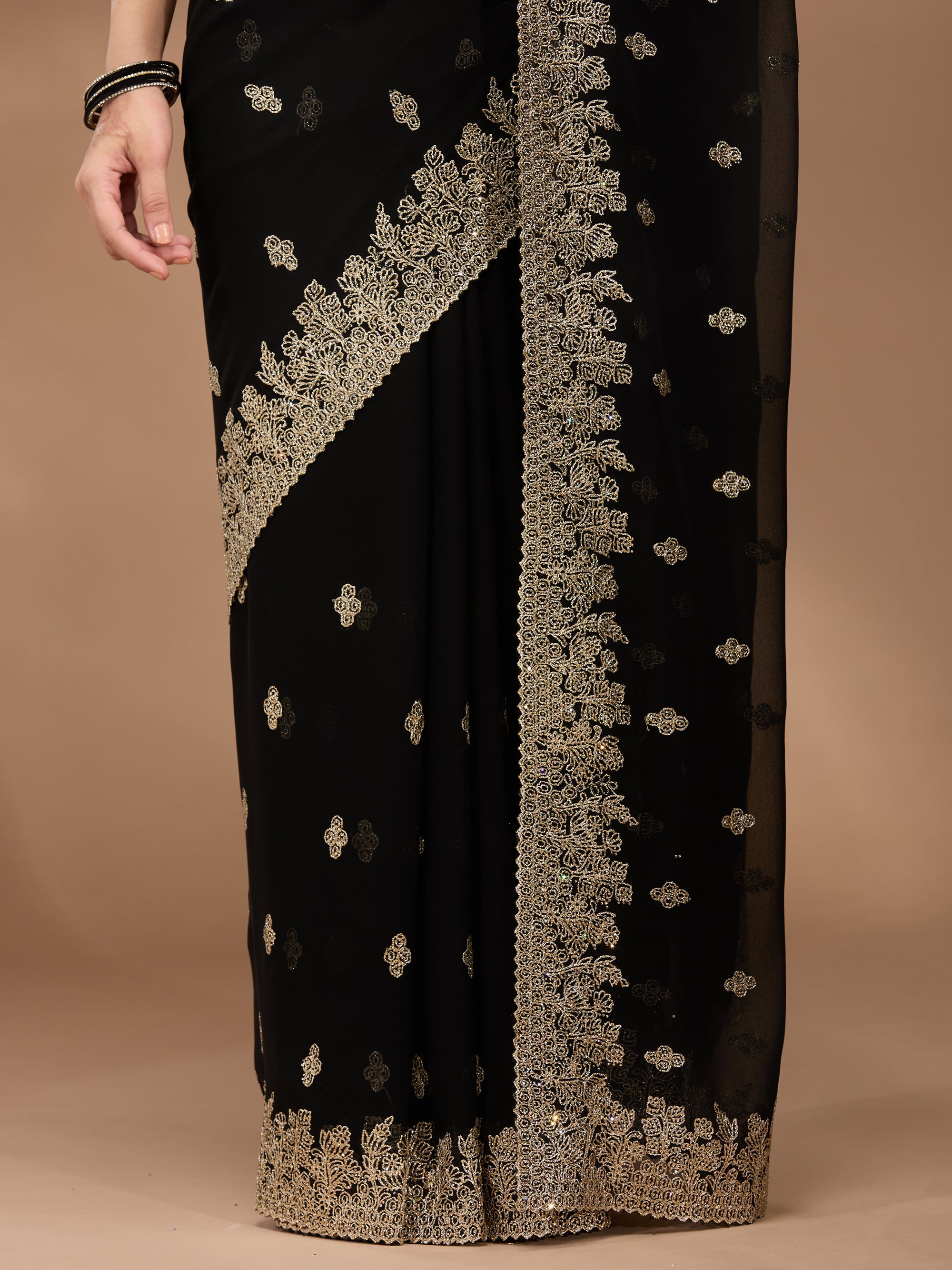 Ashika - Black