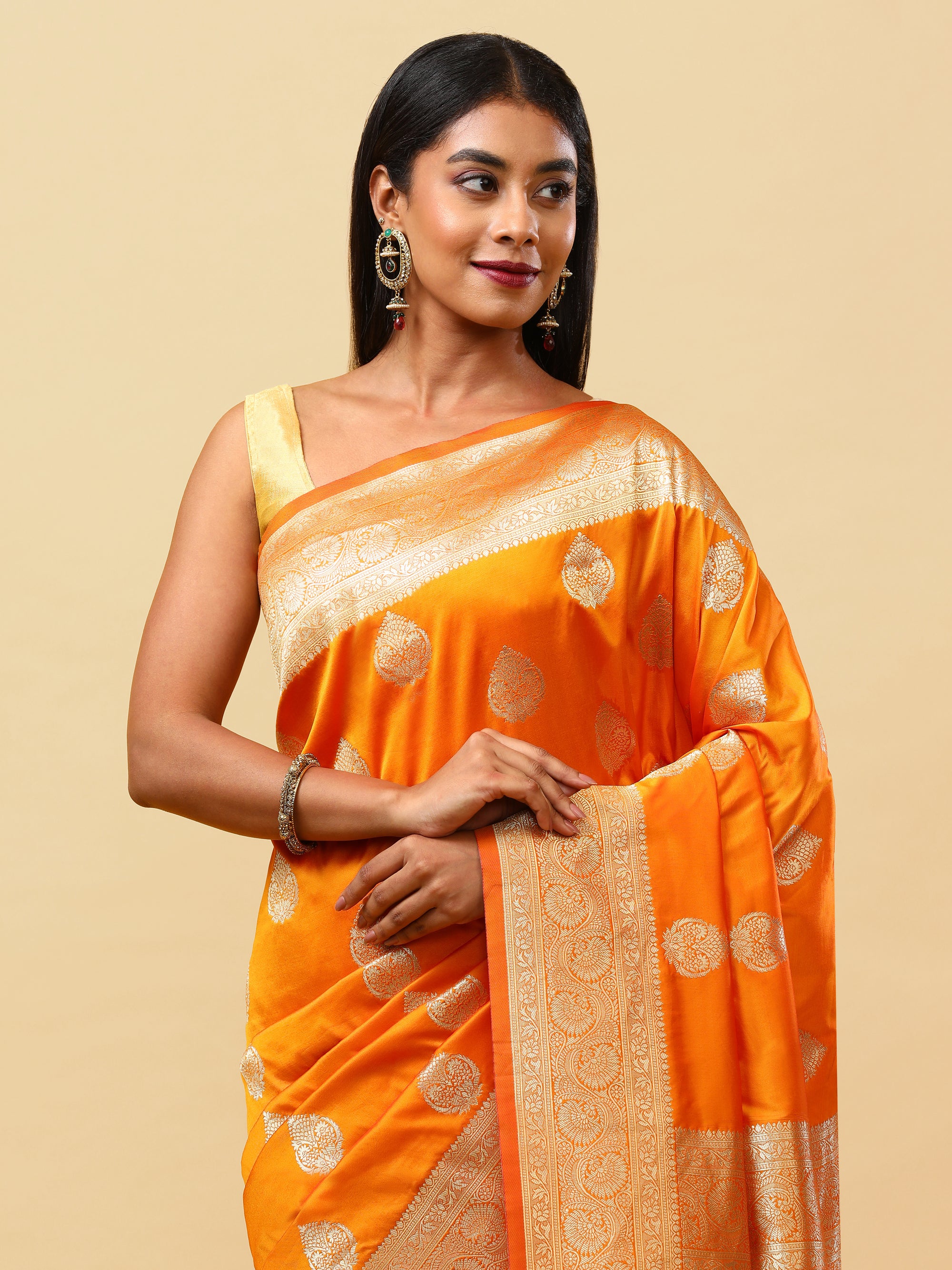 Nirisha - Orange