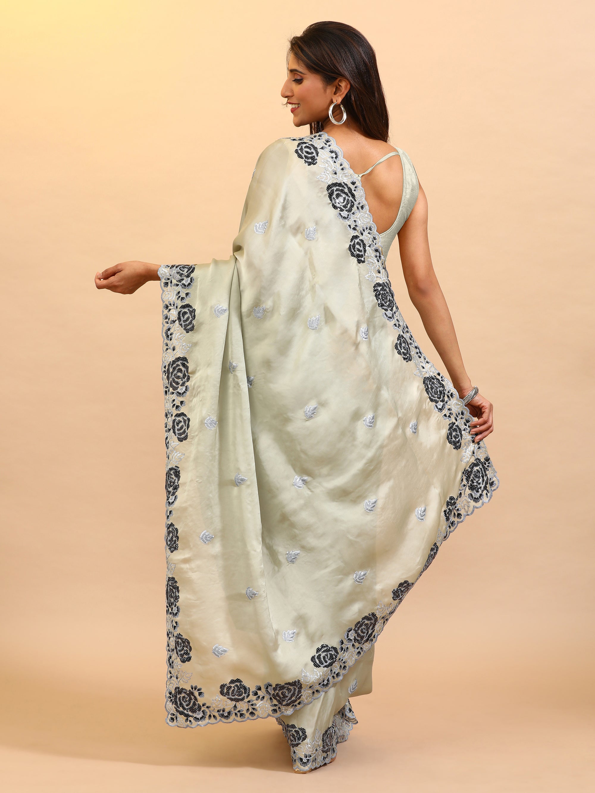 Ethereal Rose - Pista Green