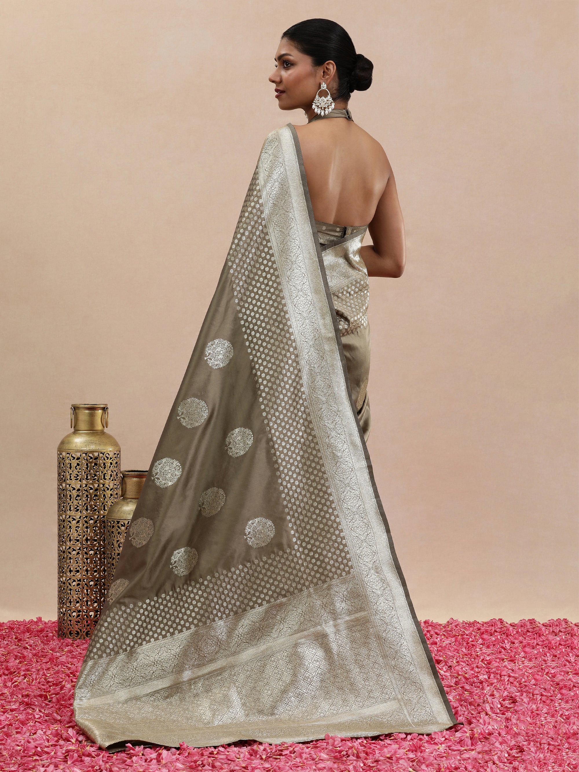 Taruh - Antique Gold
