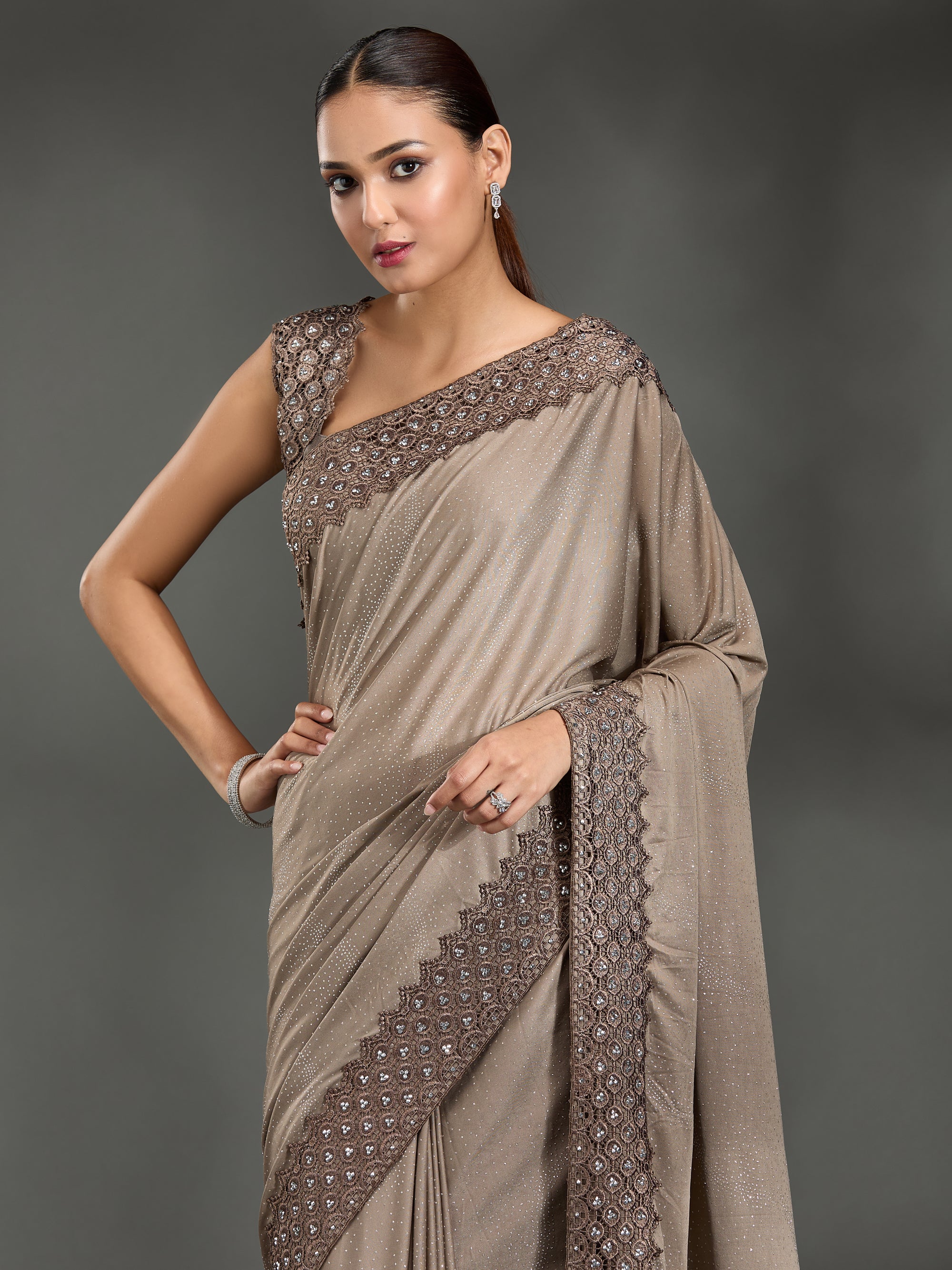 Grapevine - Light Brown