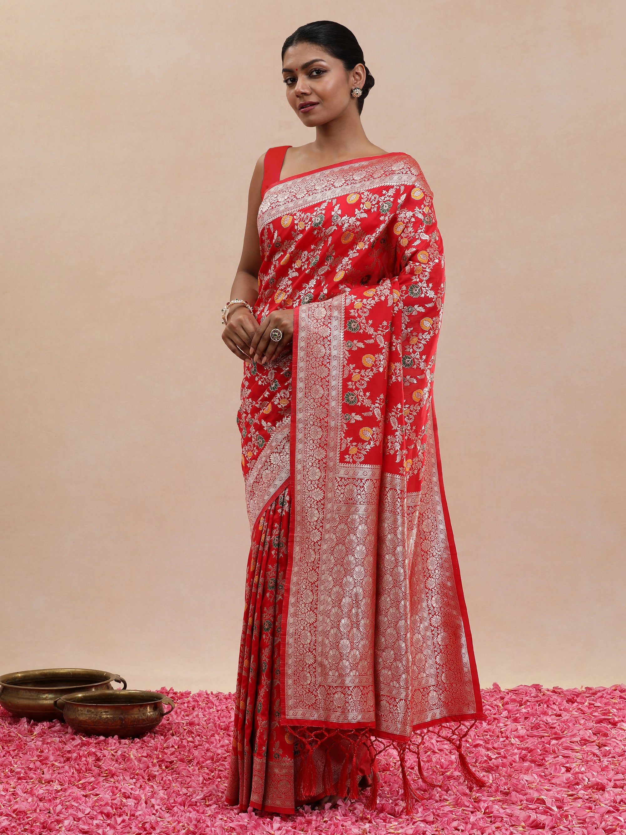Vyara - Red