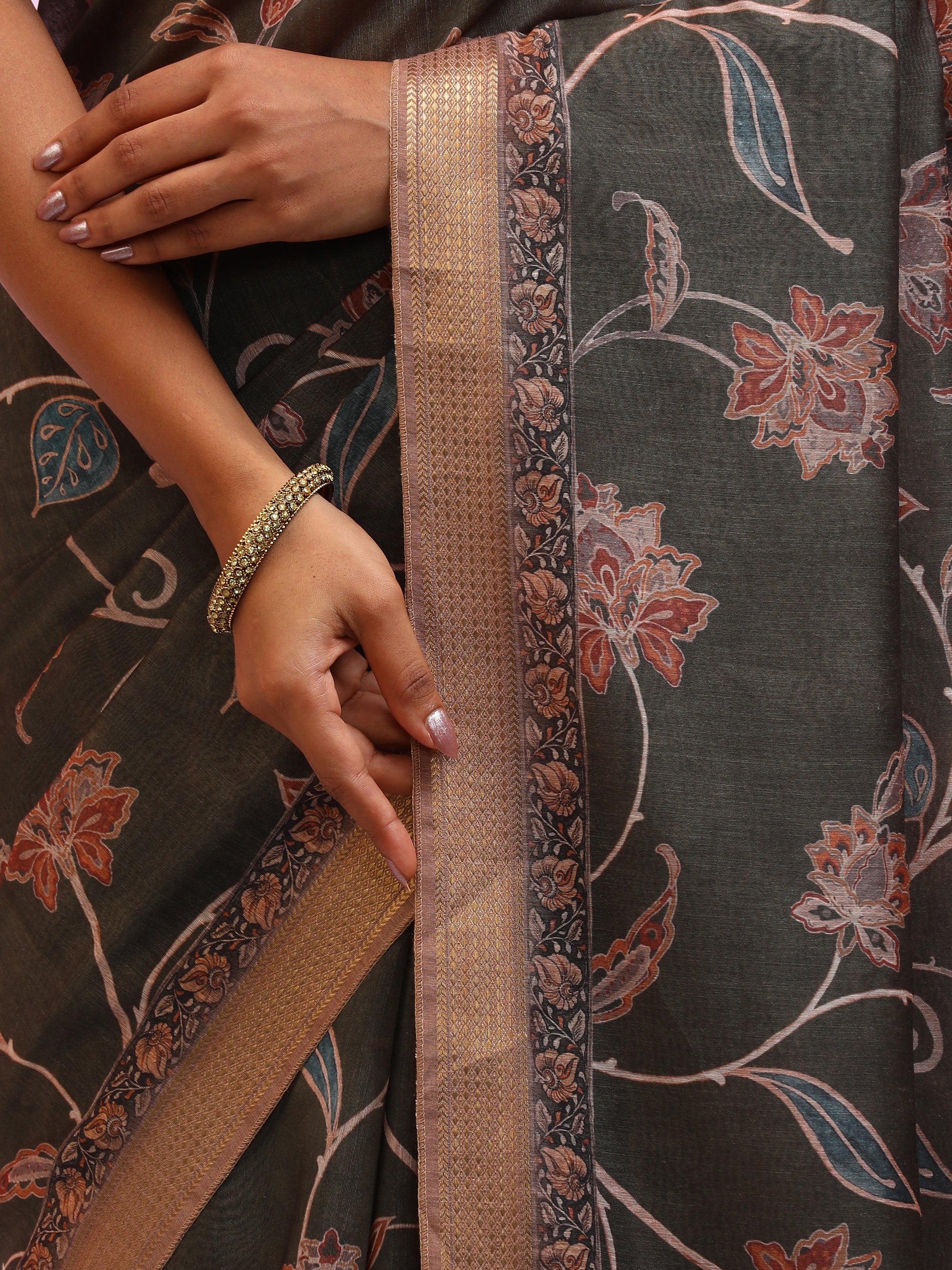 Aangan - Olive Green