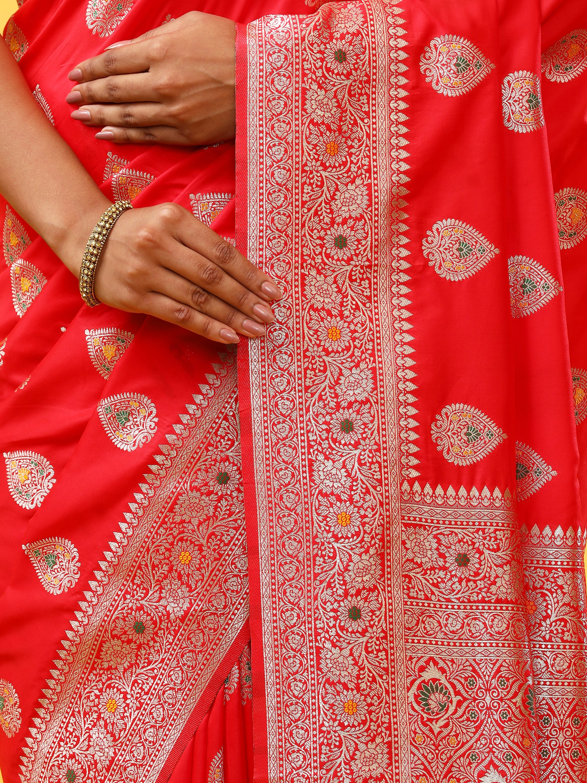 Malhaar - Red
