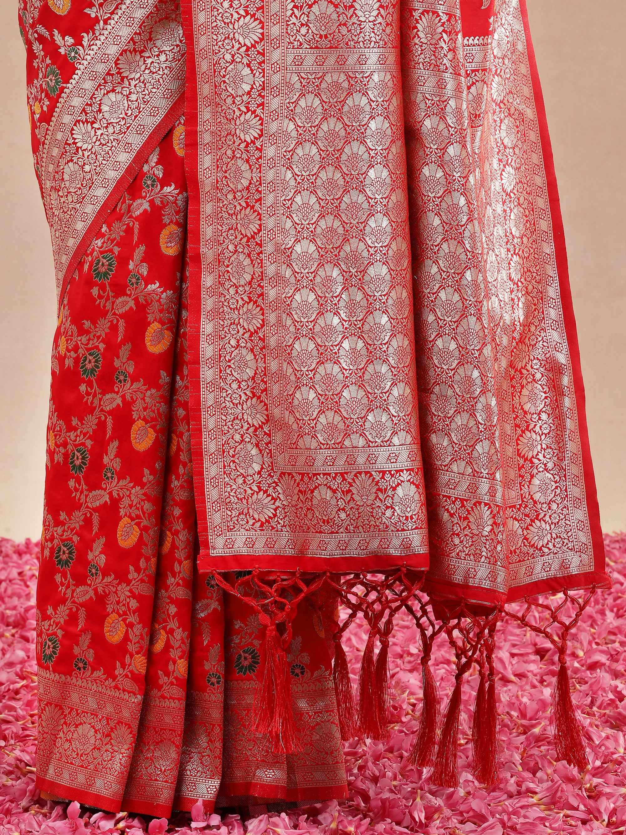 Vyara - Red