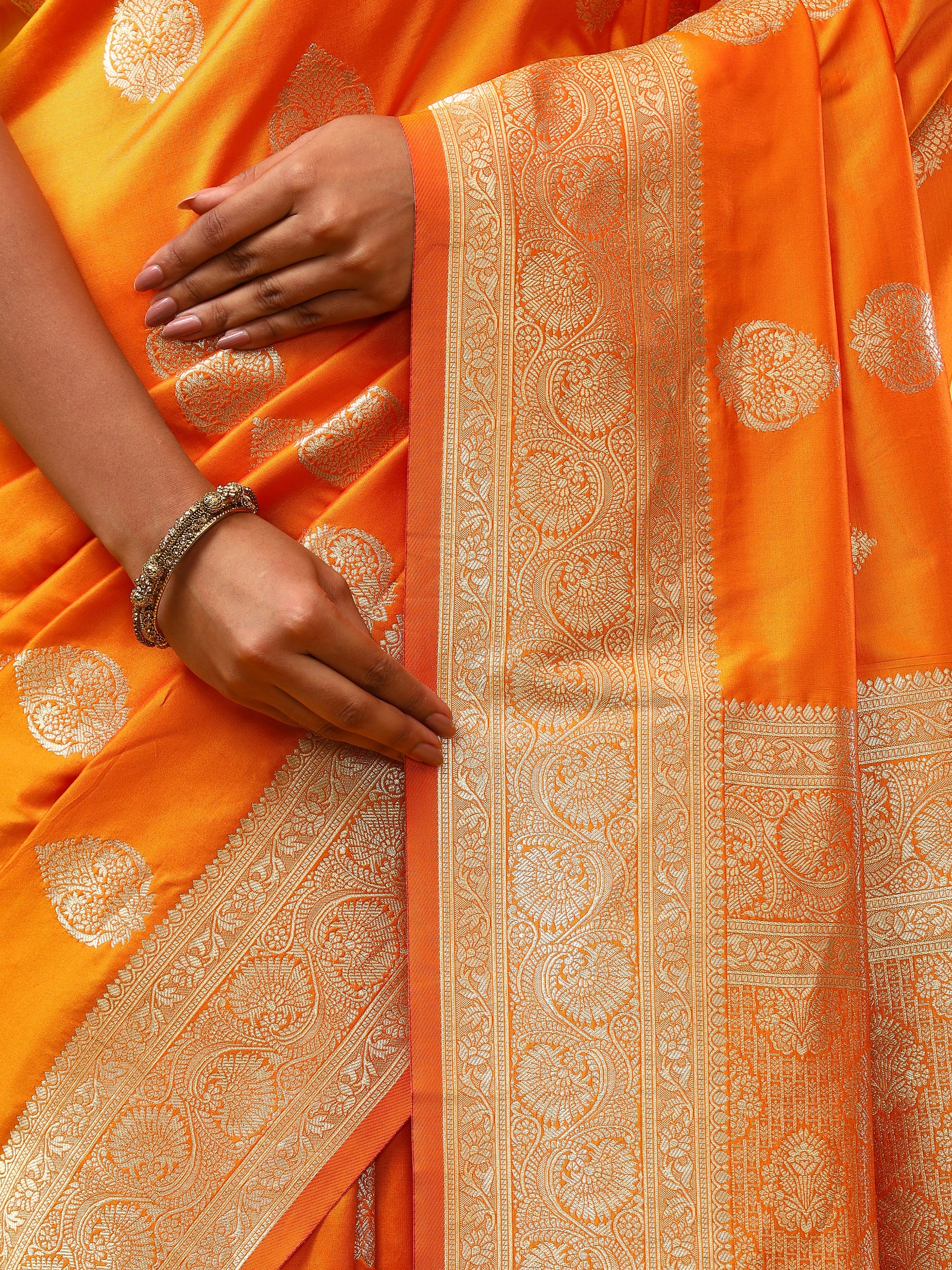 Nirisha - Orange
