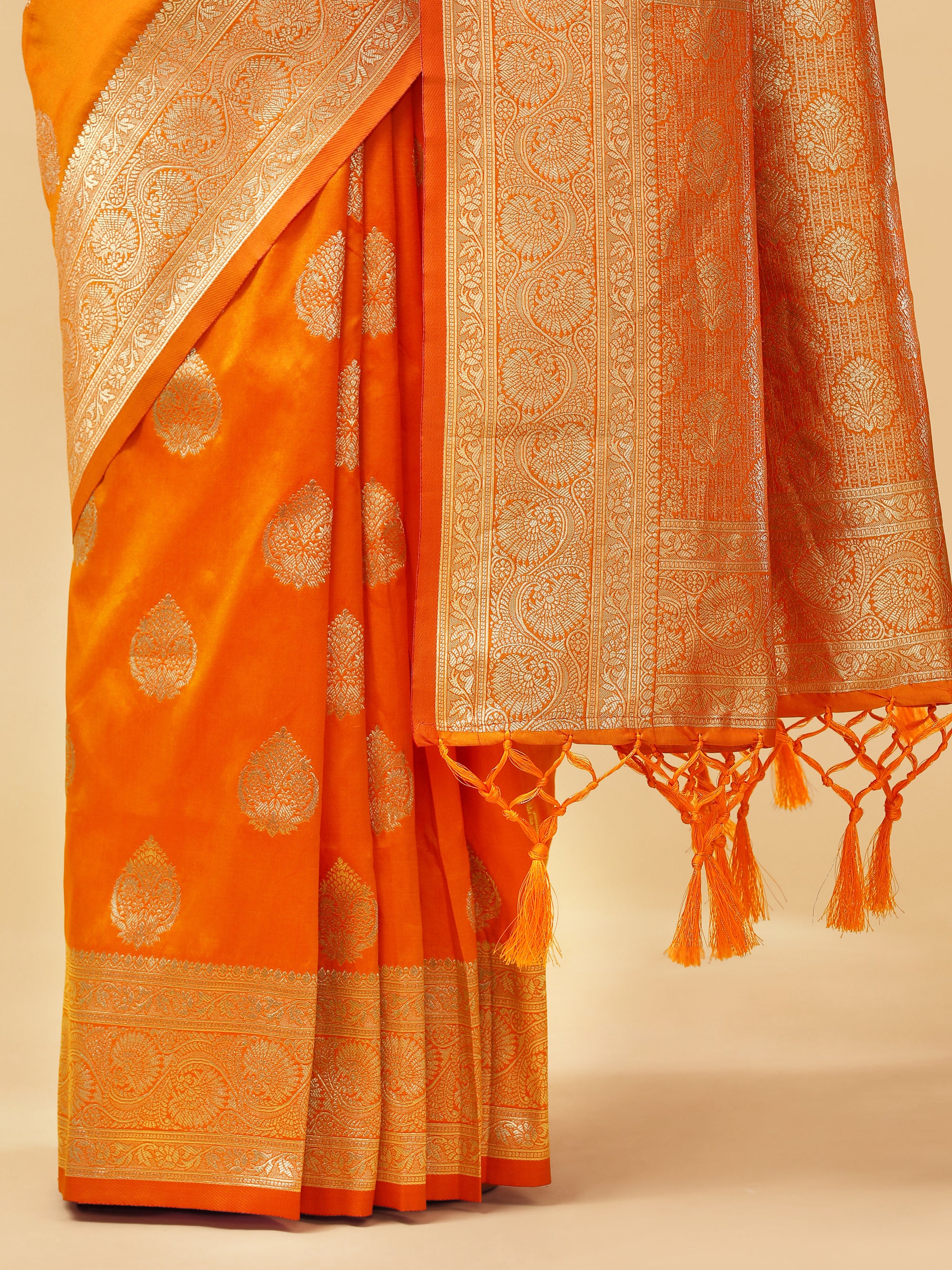 Nirisha - Orange