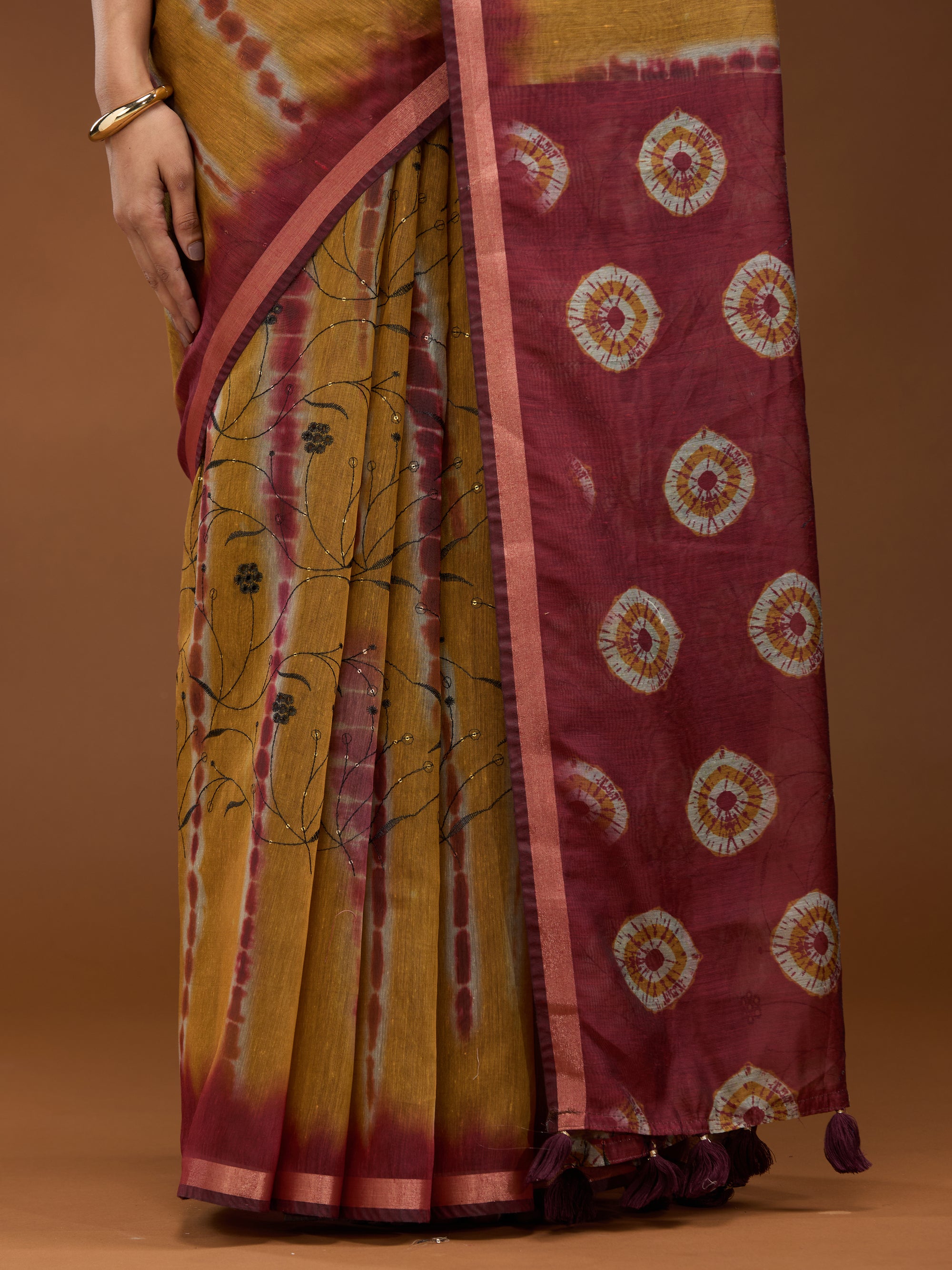 Pleasant Hues - Yellow Maroon