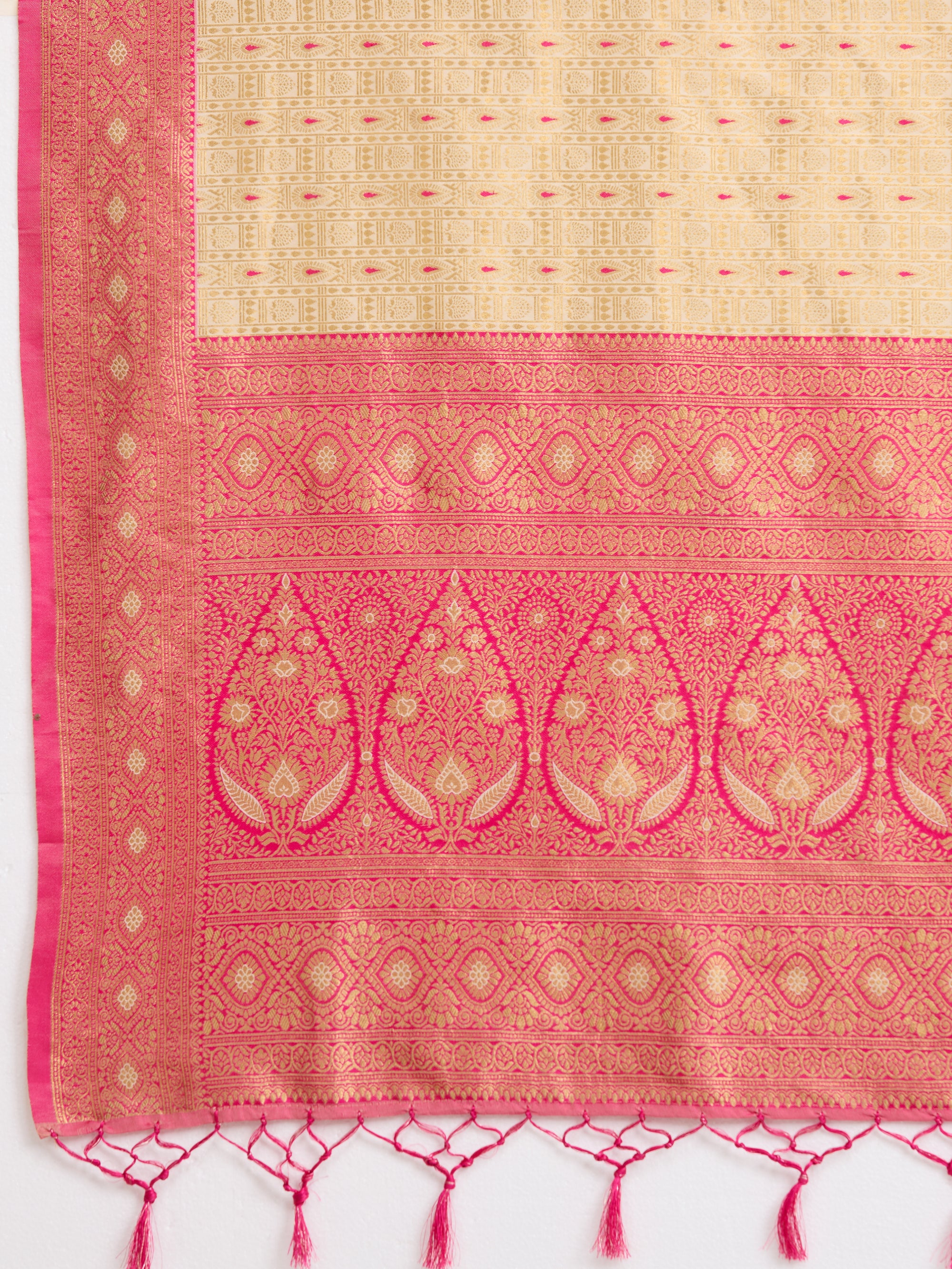 Mridula - Off White &amp; Pink