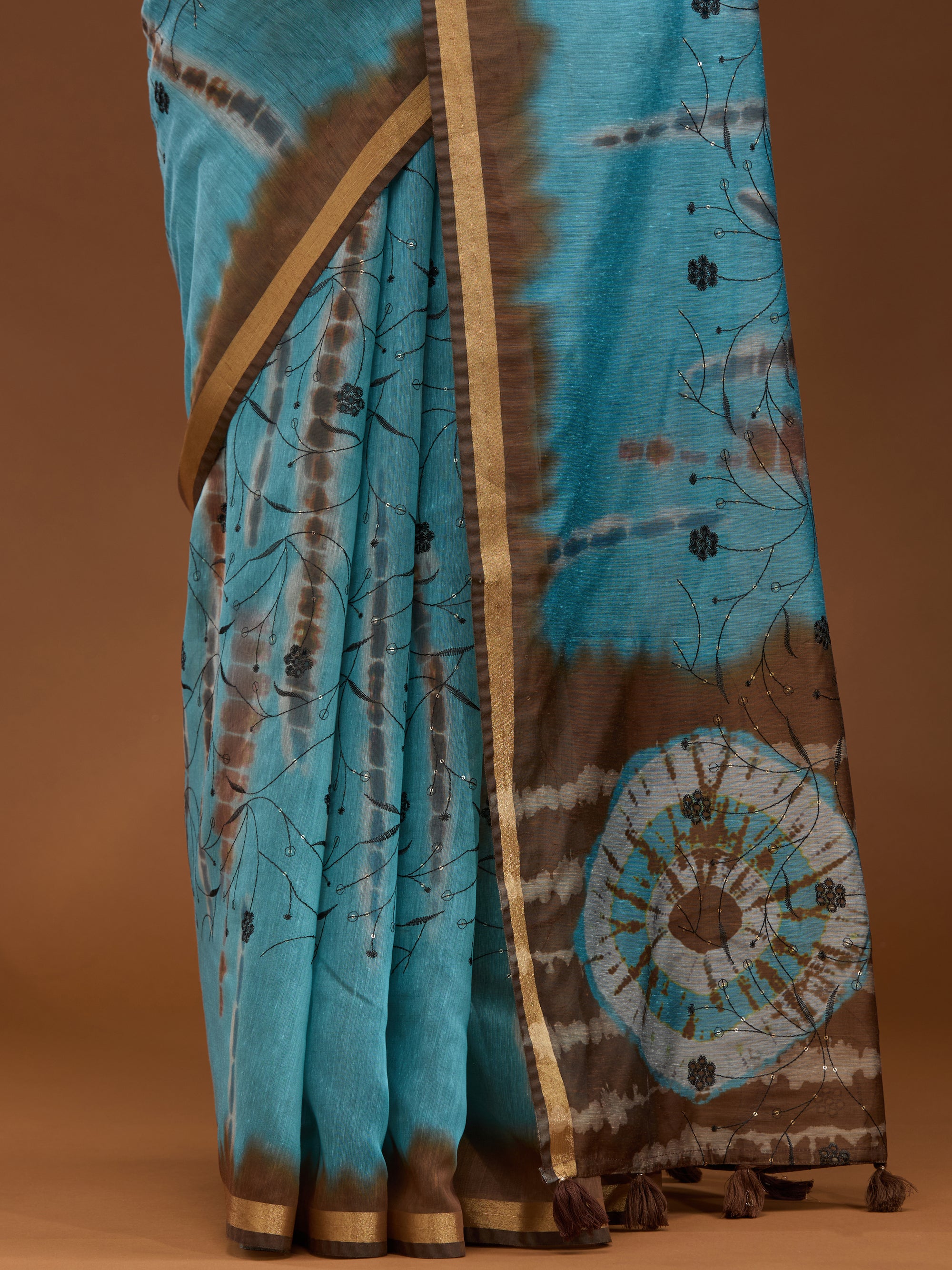 Pleasant Hues - Blue Brown