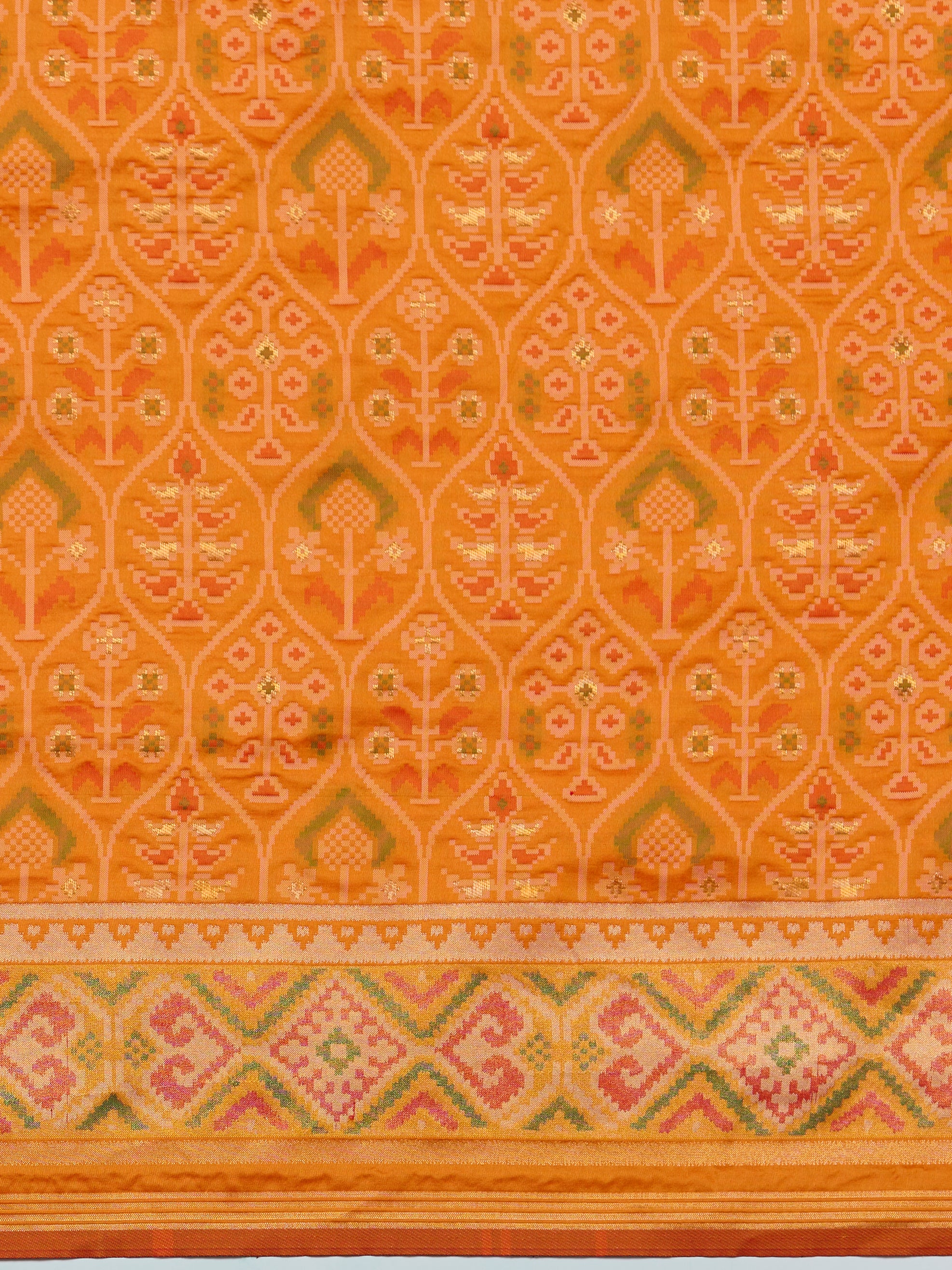 Palace of Illusions - Orange